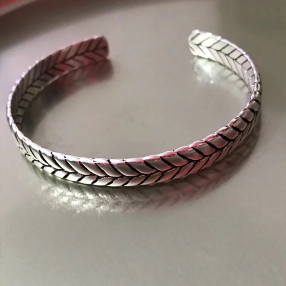 NEW 925 Silver Thick Arrow Bangle Bracelet Cuff - Picture 9 of 13